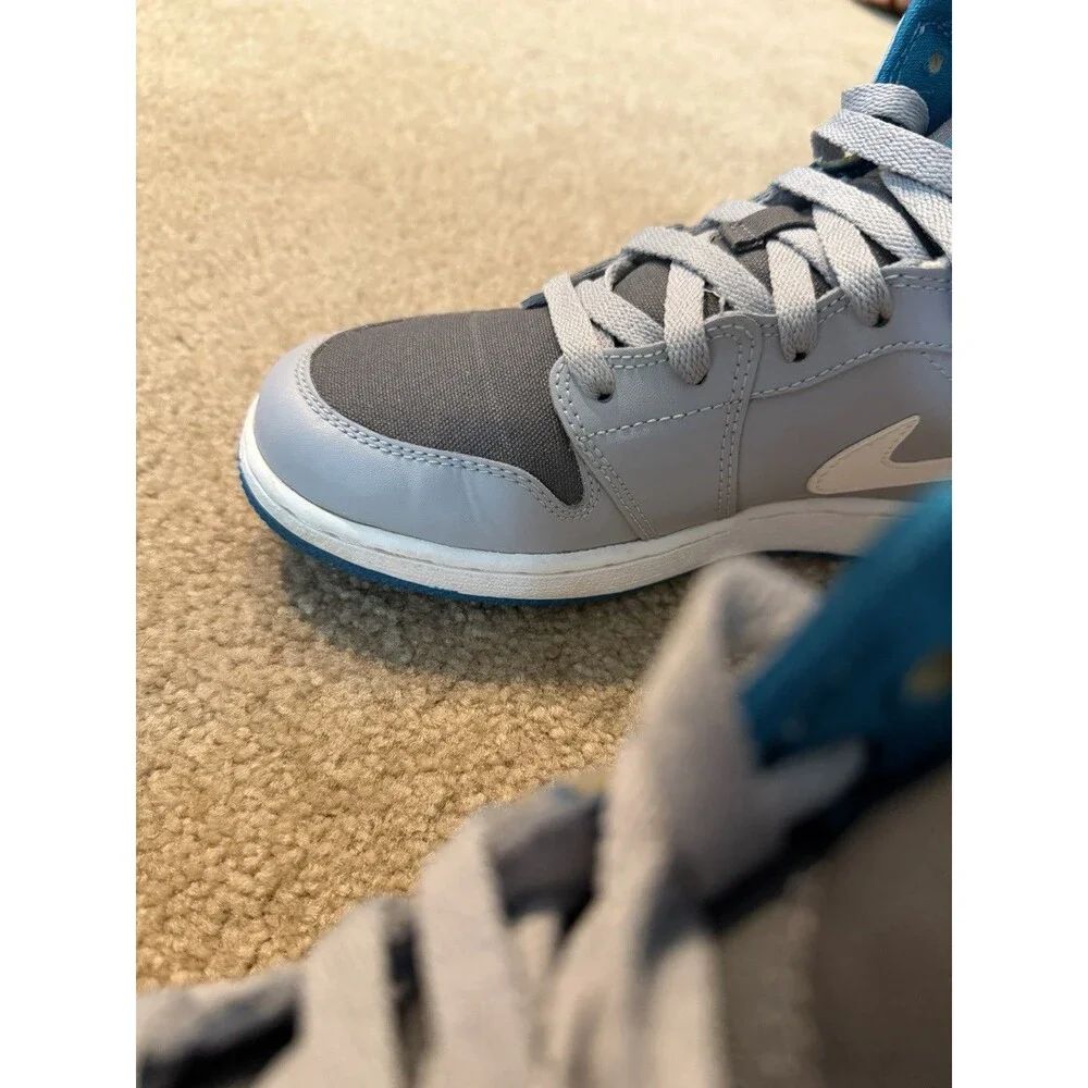 Grade School Jordan 1 Mid Wolf Grey Tropical Teal Style 554725-027 Size 5.5Y